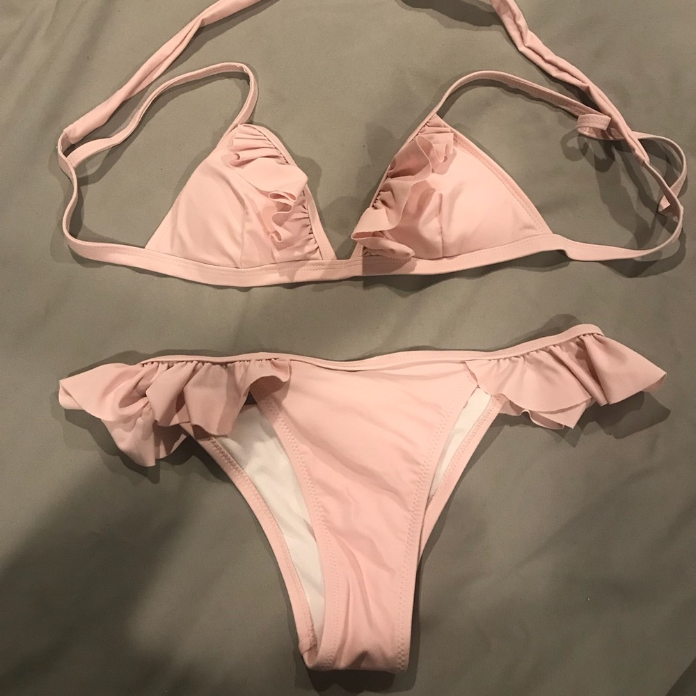 CHEEKY RUFFLE BIKINI - never worn!! - Picture 2 of 7